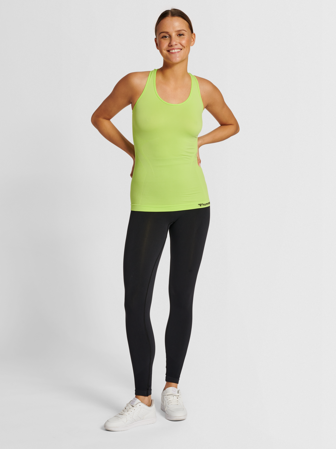 hmlTIF SEAMLESS TOP