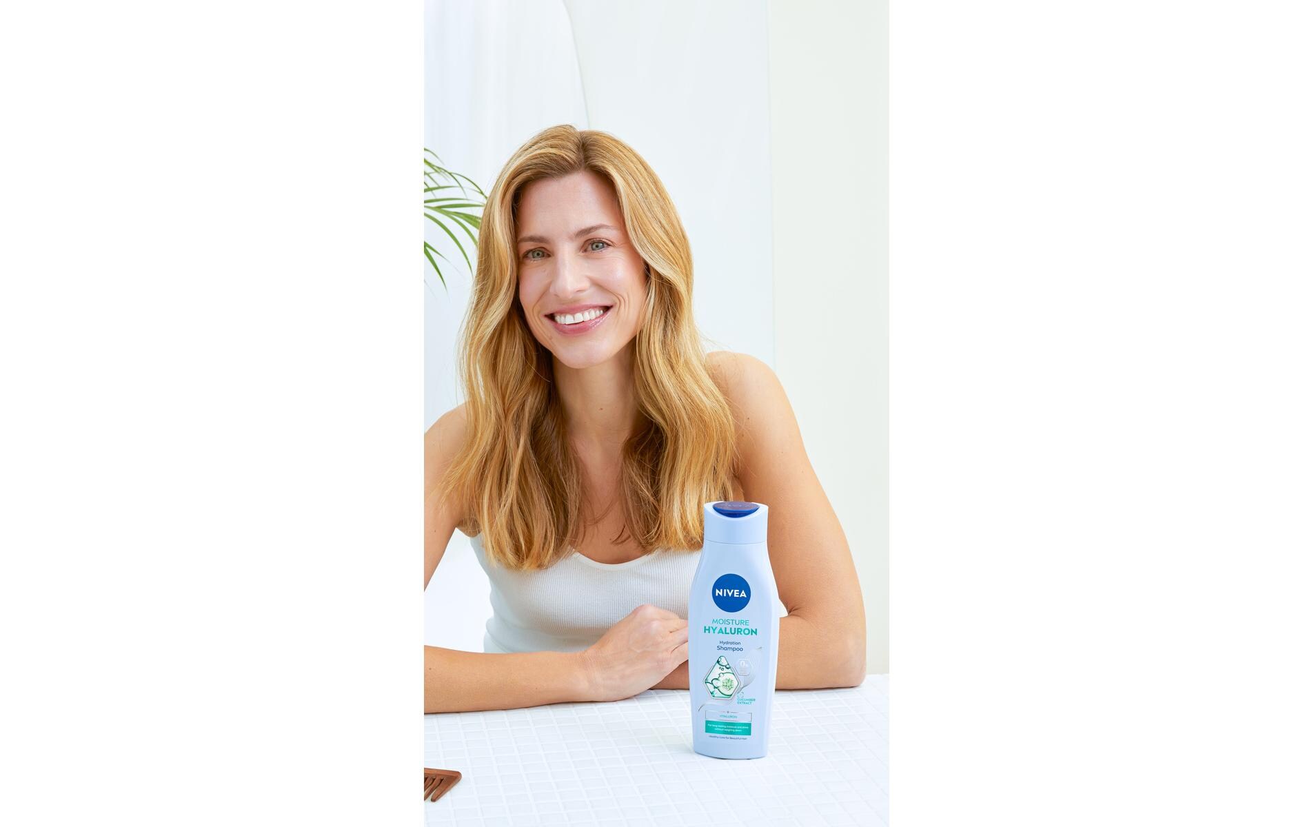 Shampoo Hydration Hyaluron 250 mlHaarshampoo versorgt das Haar mit lang anhaltender Feuchtigkeit und Glanz