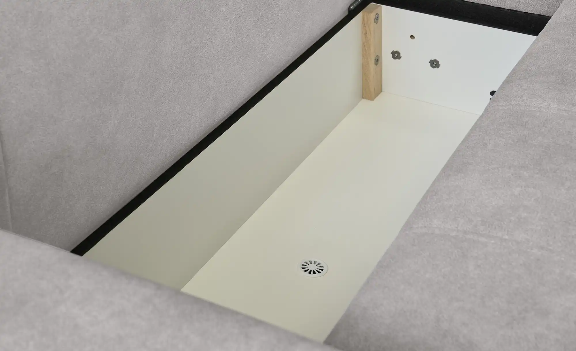 bobb Ecksofa  mit pflegeleichtem Bezugsstoff  Arissa de Luxe