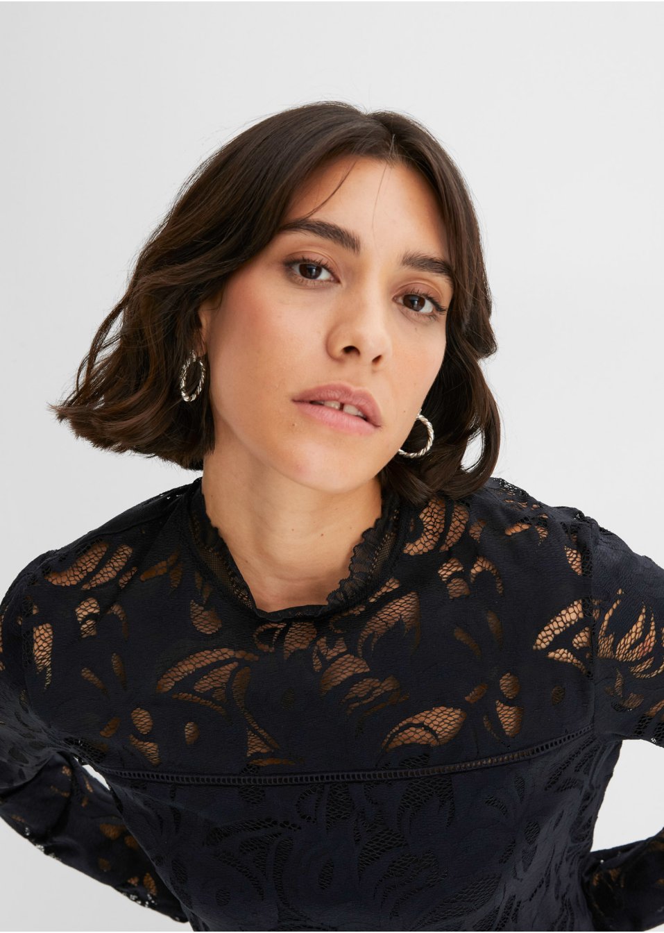 Blouse ample en dentelle