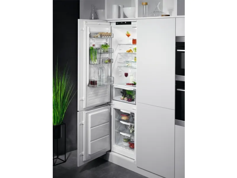 AEG 8000 MultiSpace SCE819E5TS - Køleskab/fryser - bund-fryser - til indbygning - niche - bredde: 56 cm - dybde: 55 cm - højde: 189.4 cm - 269 liter - Klasse E - hvid