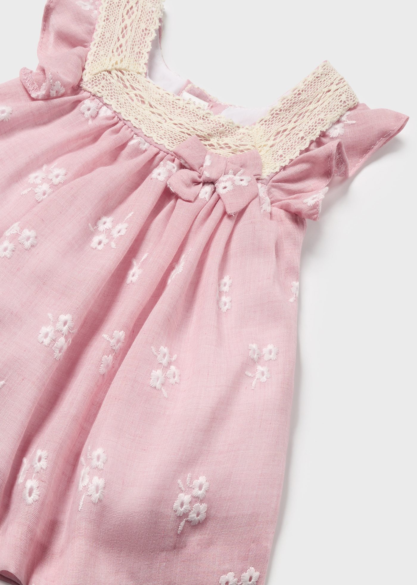 Vestido de eucalipto para recém-nascido com capa de fralda bordada