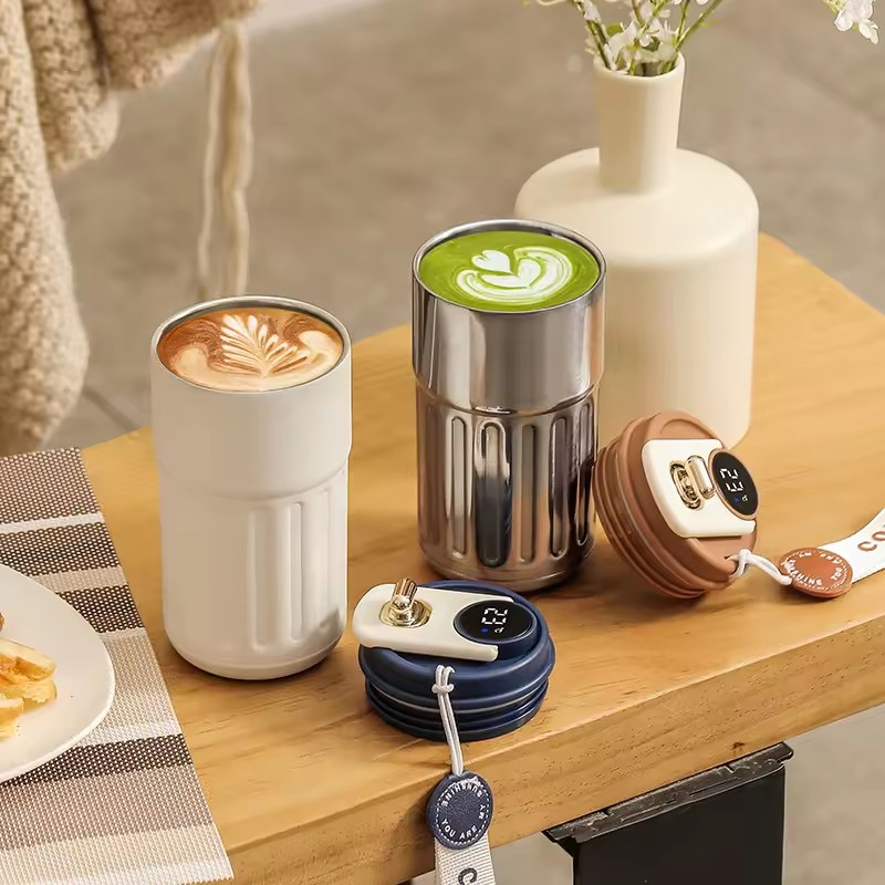 (460ml) Edelstahl Thermo Kaffee Becher Thermoskanne Rutschfester Vakuum Behälter mit Digitaler Temperaturanzeige   Handschlaufe - Silber / Braun