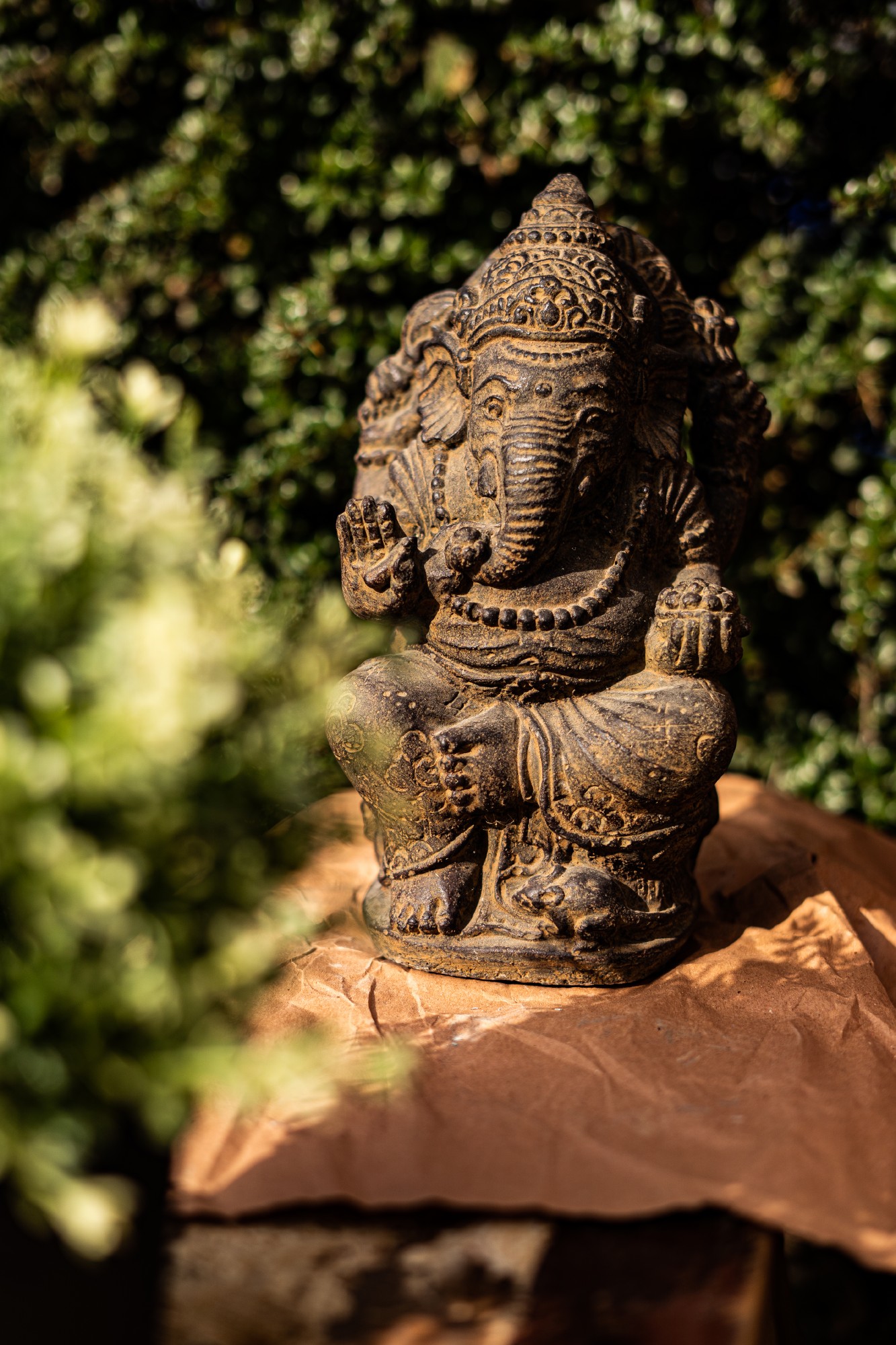 Zement-Statue 'Ganesha sitzend', H 25 cm, B 15 cm, L 12 cm günstig bestellen