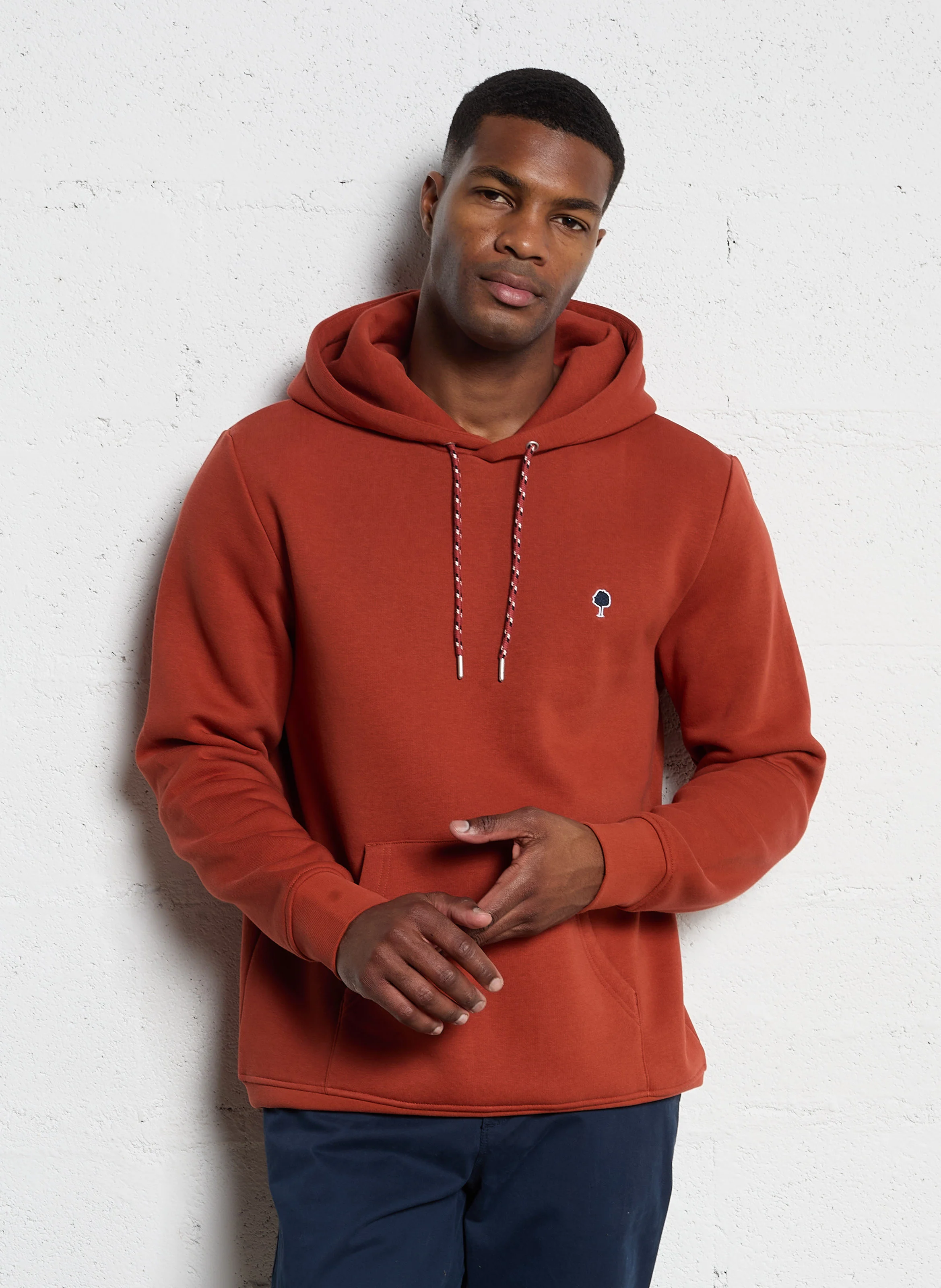 DIRAC - Sweat à capuche regular-fit brodé en coton recyclé mélangé| Rouge