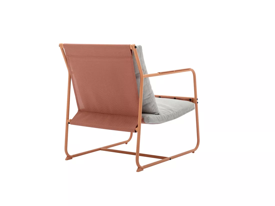 Salon de jardin en acier : 1 canapé 2 places, 2 fauteuils et 2 tables basses - Orange et coussins gris - LASIMO de MYLIA