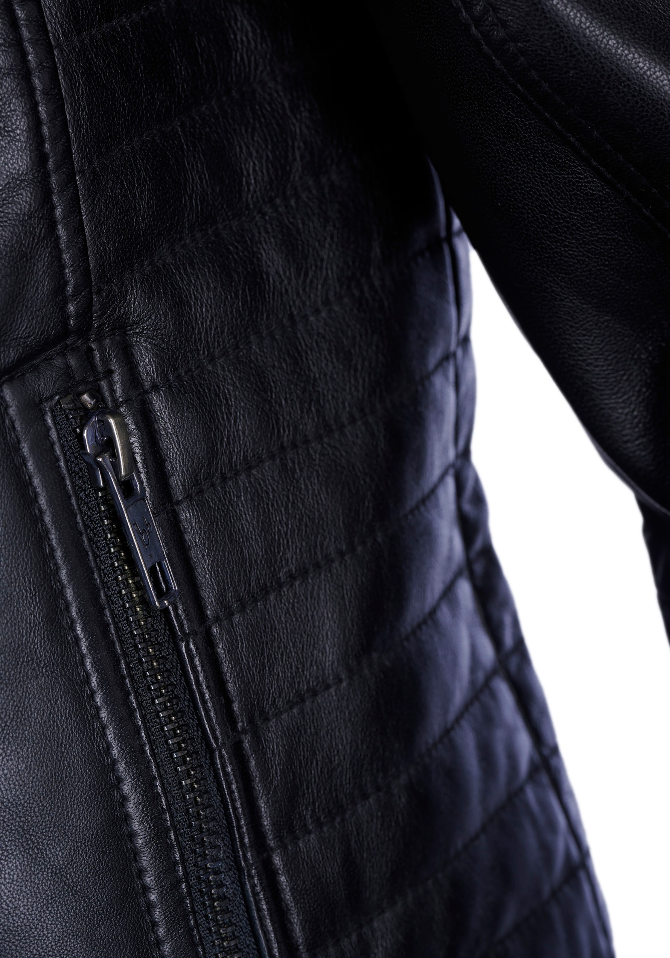 Bruno Banani Lederjacke »William« aus Lammnappaleder,  mit Reissverschlusstaschen,  schmal geschnitten