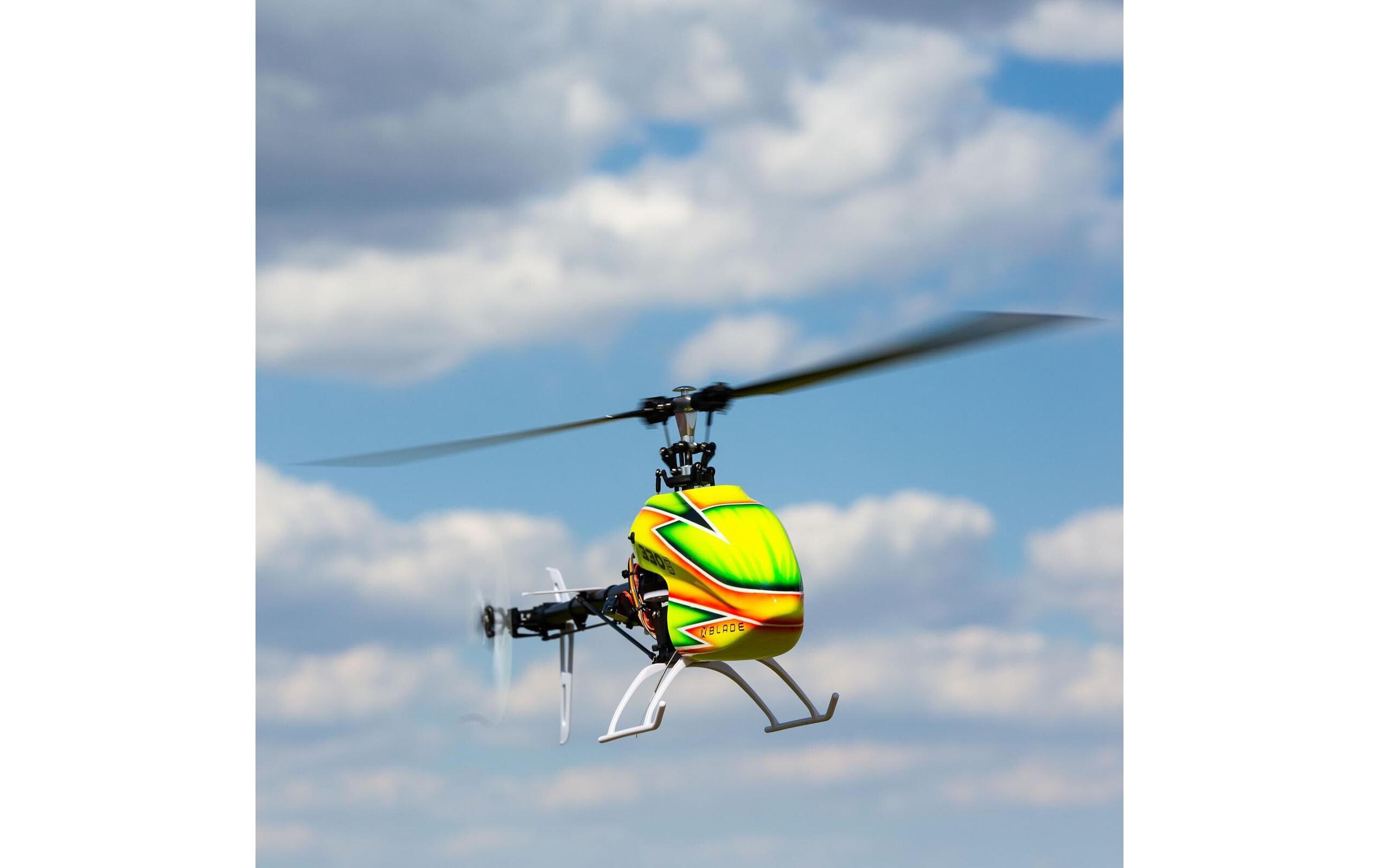 Helikopter Blade 330S Smart BNF Basic<br>3D Flybarless Heli mit Spektrum Technik