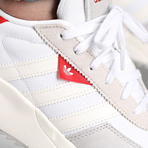 Baskets Retropy F2 HQ1897 Cloud White Footwear White Off White