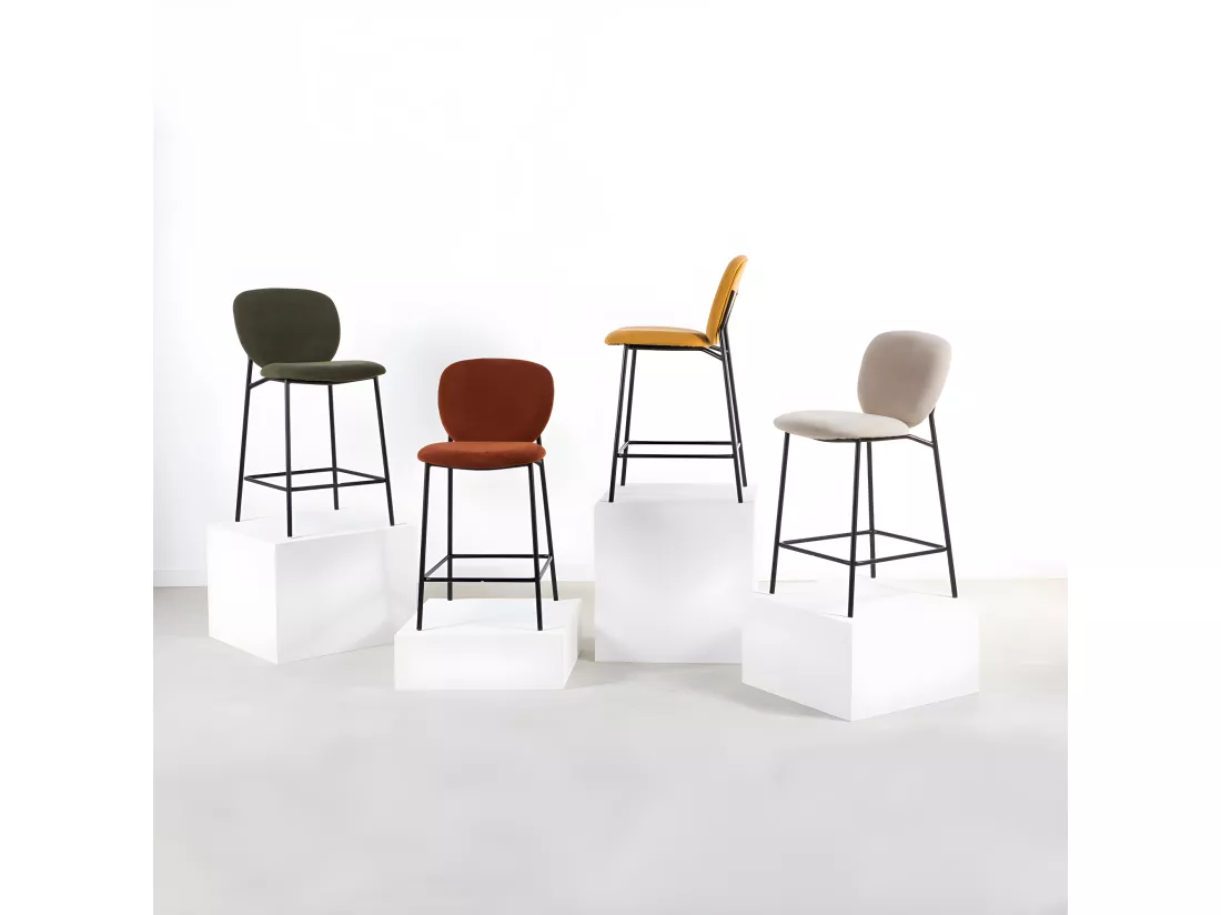 Dalby - Lot de 2 tabourets de bar en tissu et métal H65cm - Beige