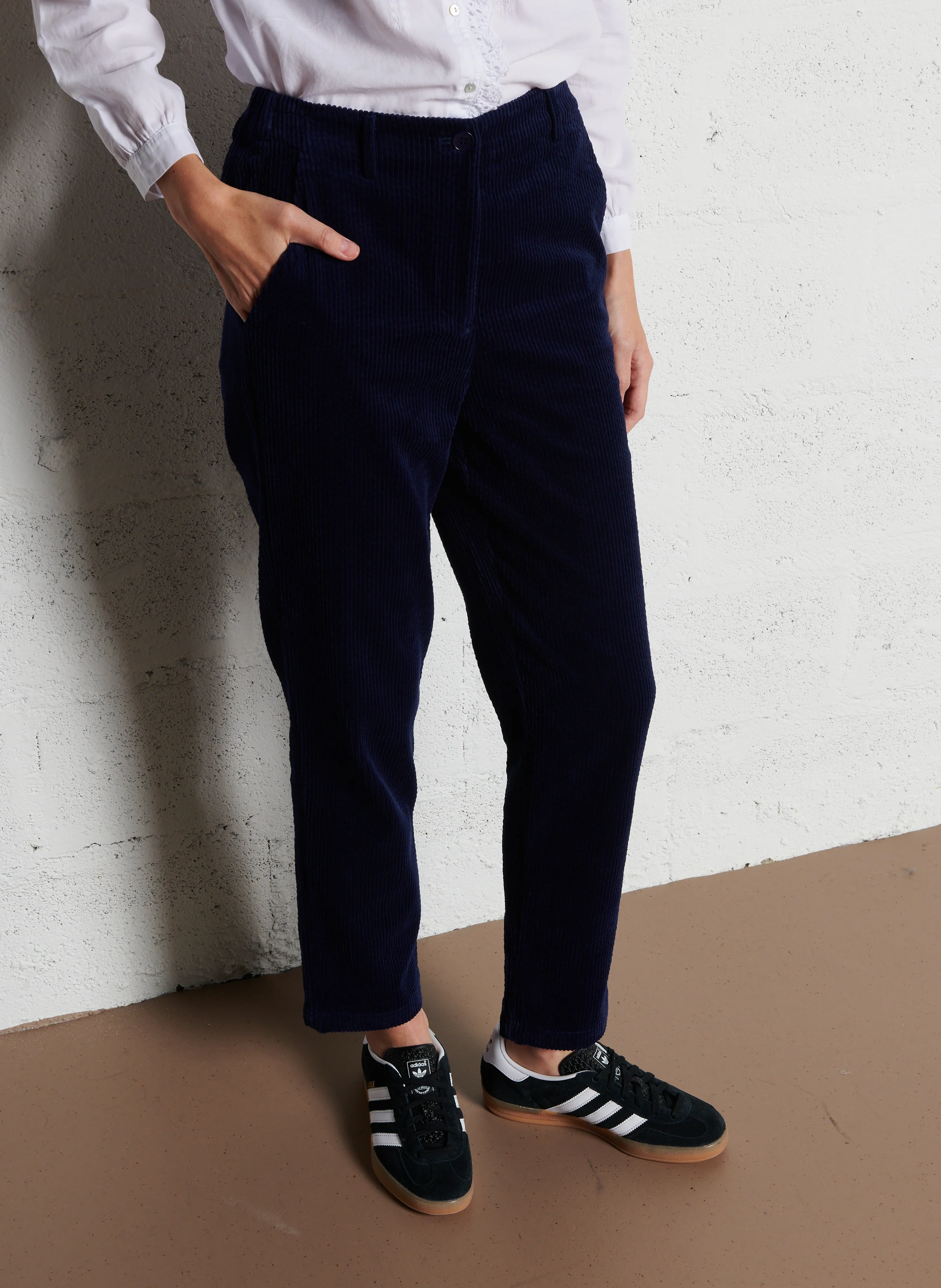 TROUBADOUR - Pantalon droit taille haute en velours de coton côtelé | Bleu