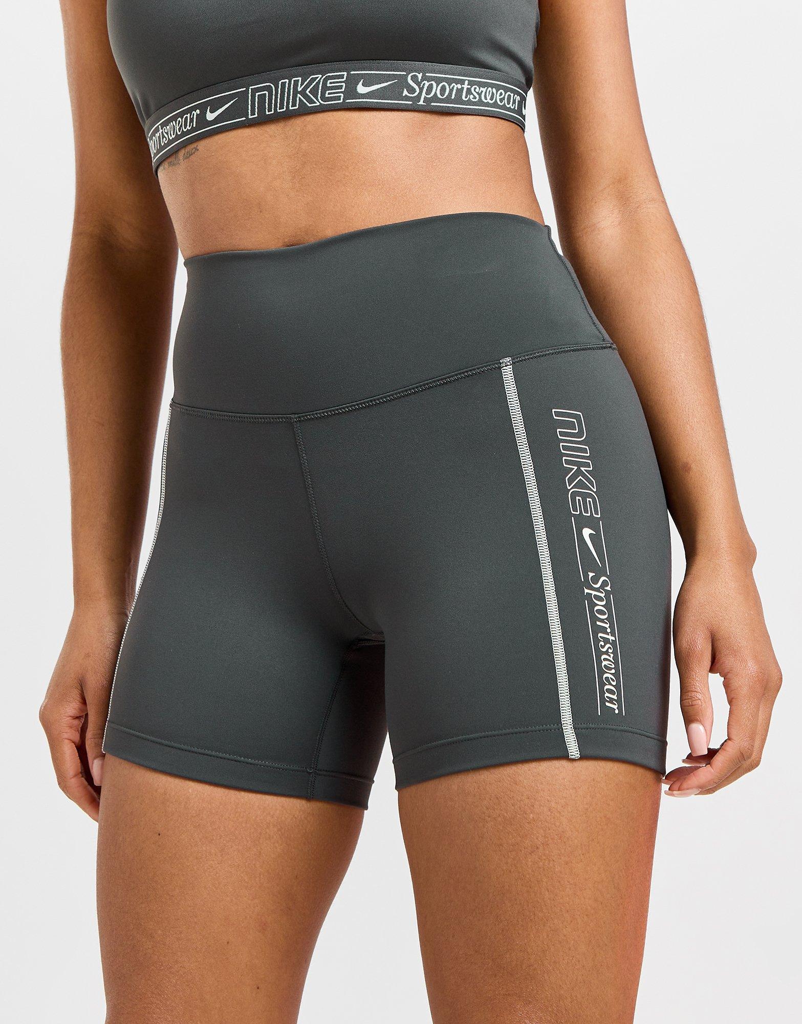 Nike Short Training Swoosh Femme