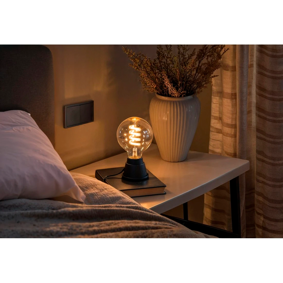 Filament Globe Smarte LED Lampe Dimmbare WiFi Glühbirne mit Smart Home System für iOS/Android E27 / 0.1W (176644) - Multi-Colour