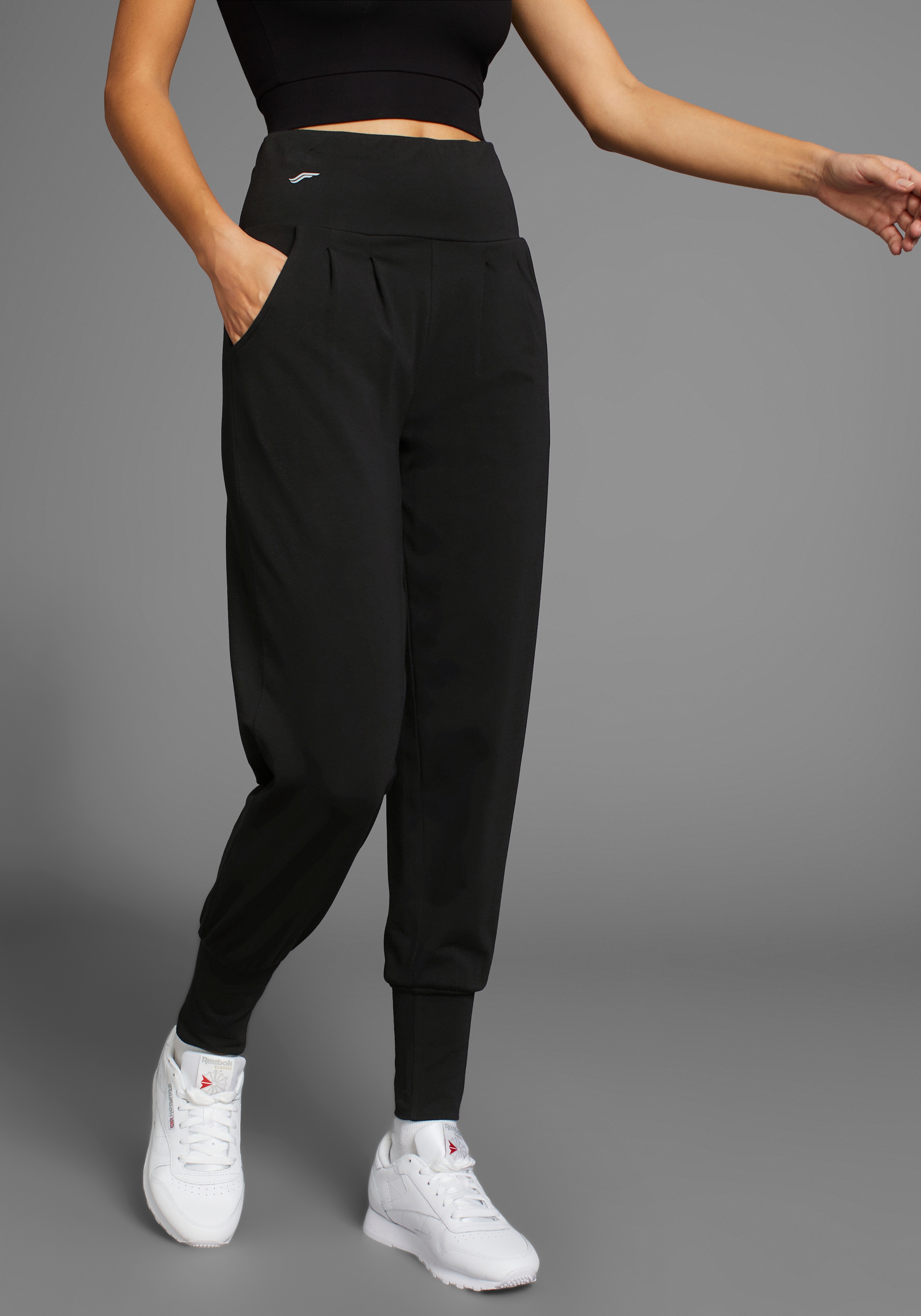FAYN SPORTS Yogahose  Zwei seitliche Eingrifftaschen & breiter Bund für sicheren Sitz