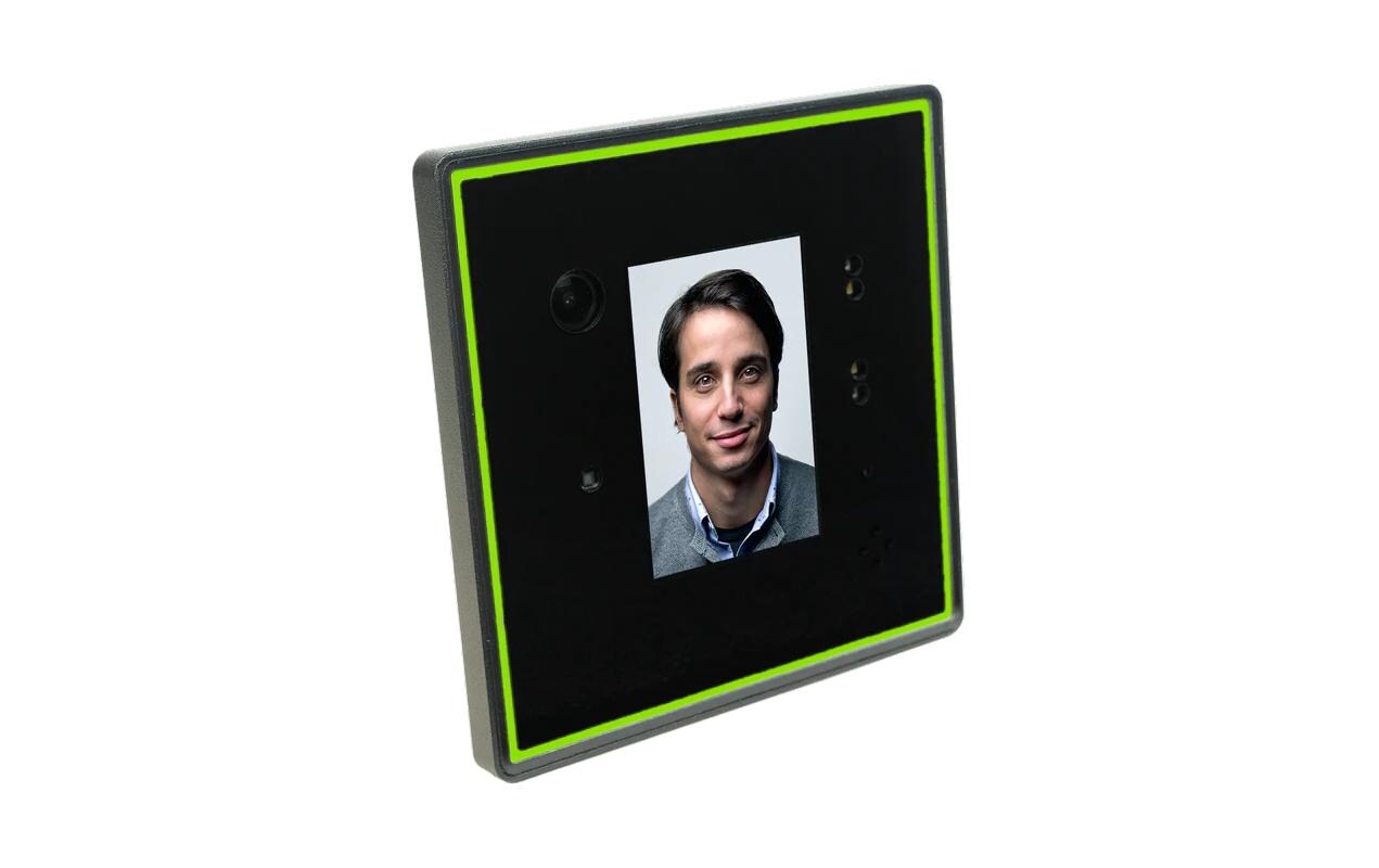 SFR-SC200-RF Gesichtserkennungs/RFID-Zutritts Leser<br>Das erste Zugangskontrollgerät für Computer Vision, das für eine breite Marktanwendung entwickelt wurde