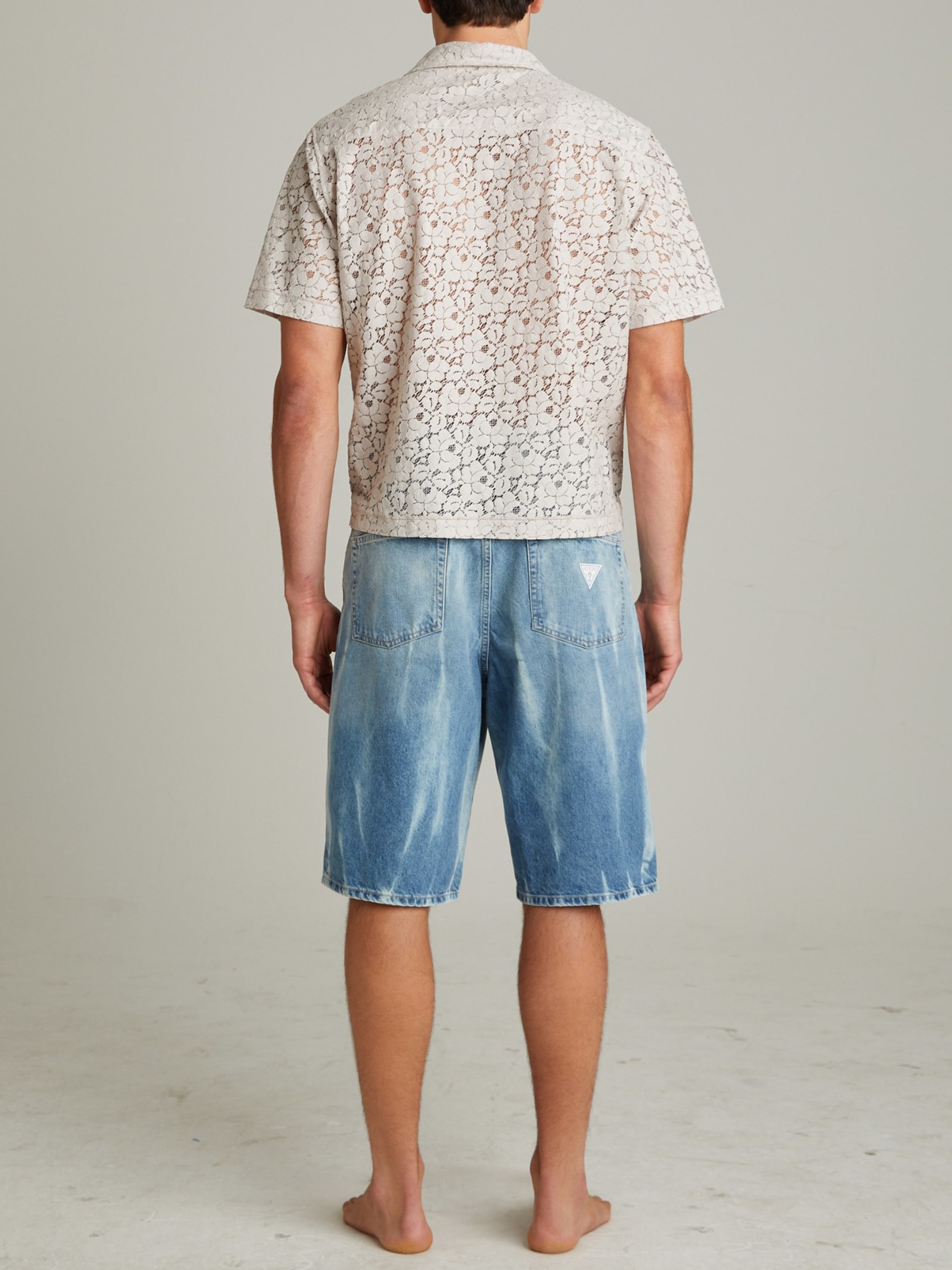 Camisa de acampamento com renda
