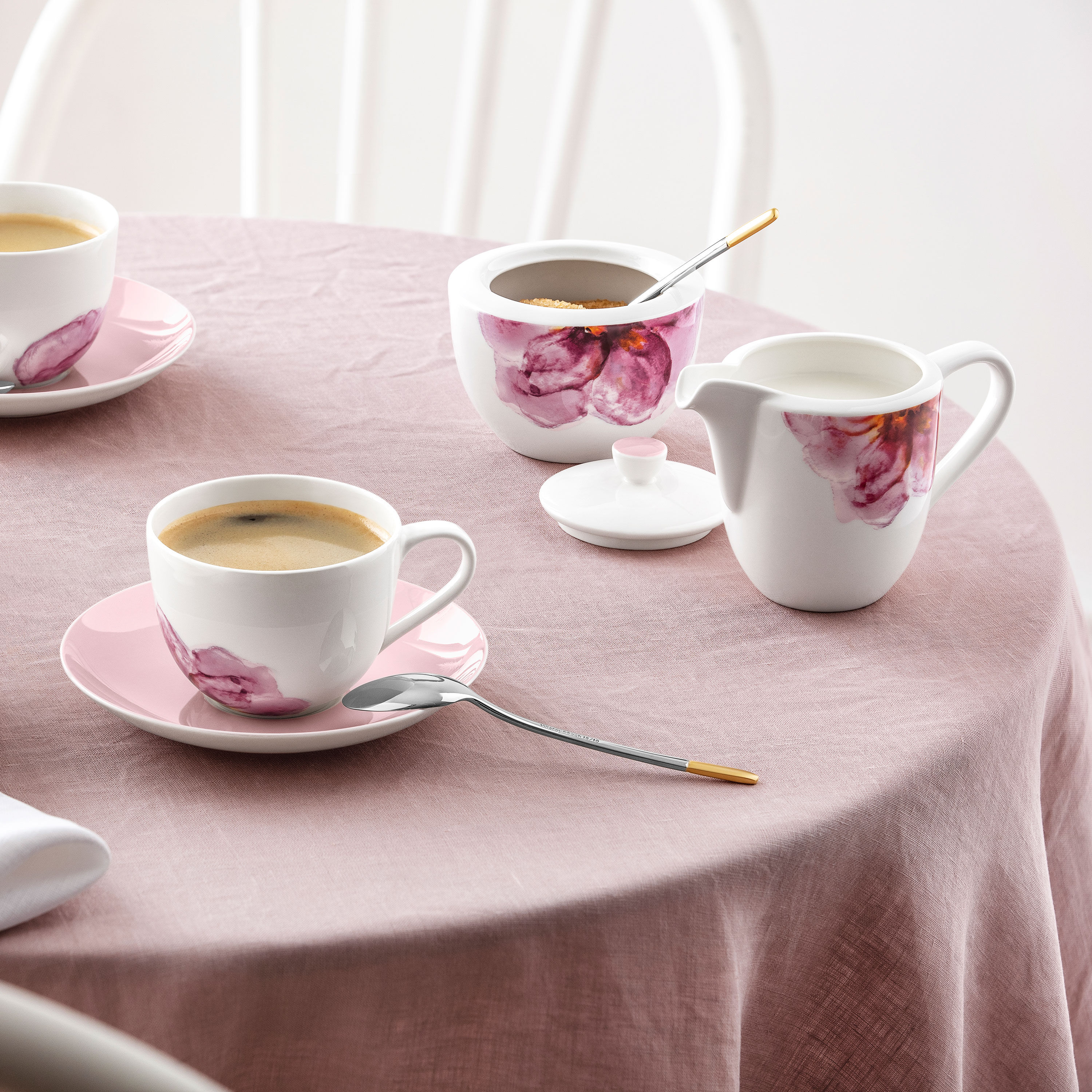 Rose Garden Creamer Pink, 7.2 oz, Premium Porcelain