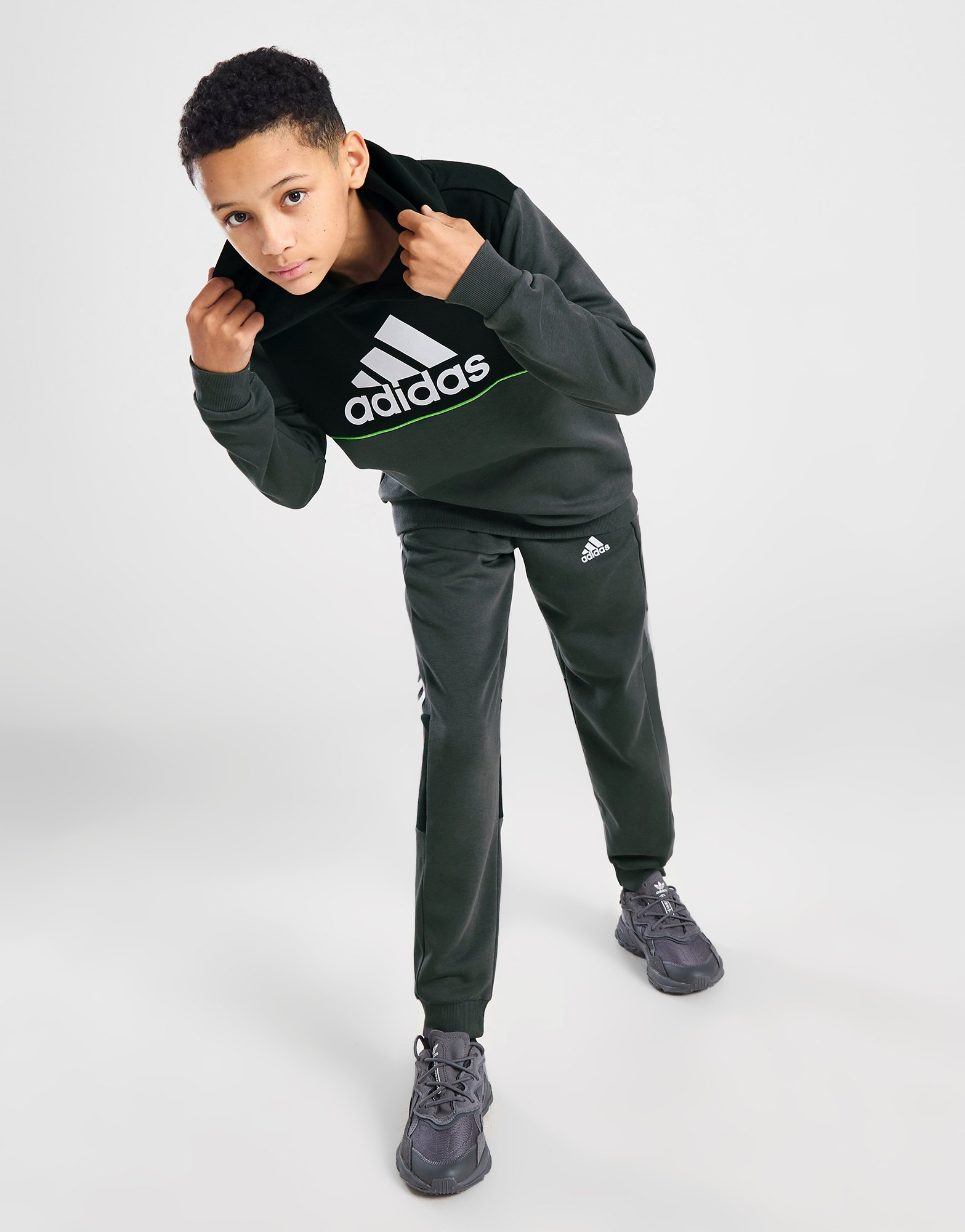 adidas Sweat à Capuche Badge of Sport Junior