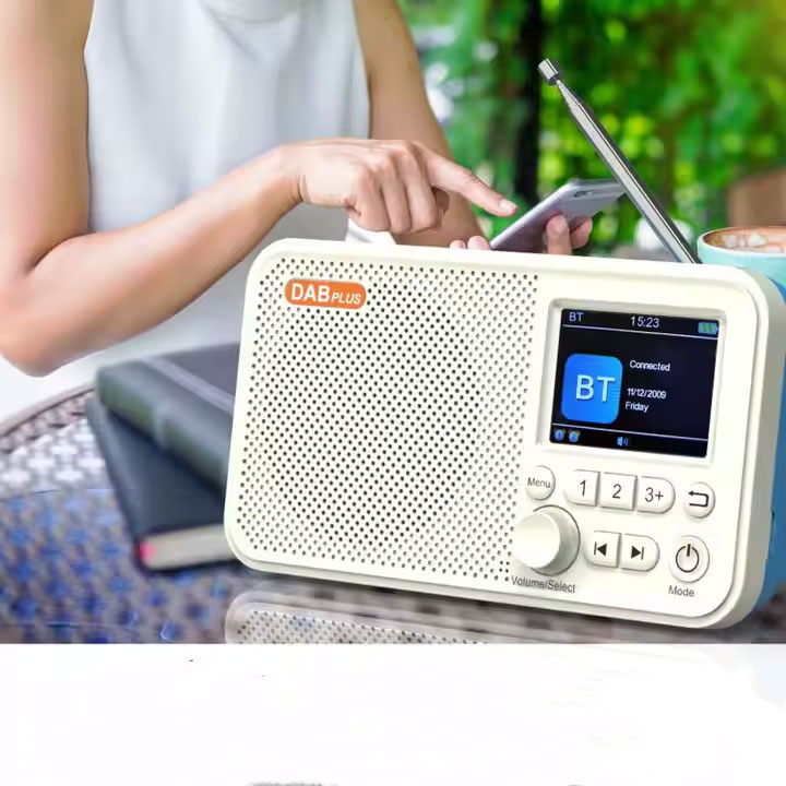 Digitalradio DAB  / FM mit Bluetooth 5.0 / 2.4