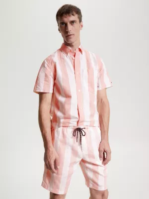 Camisa listrada de manga curta com corte regular