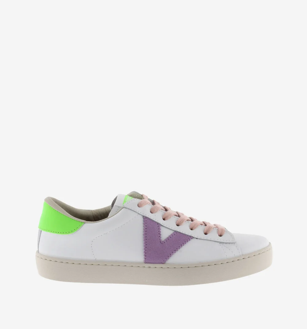 BERLÍN CUIR & NÉON Baskets blanches en cuir et détails fluo pour femme VERDE