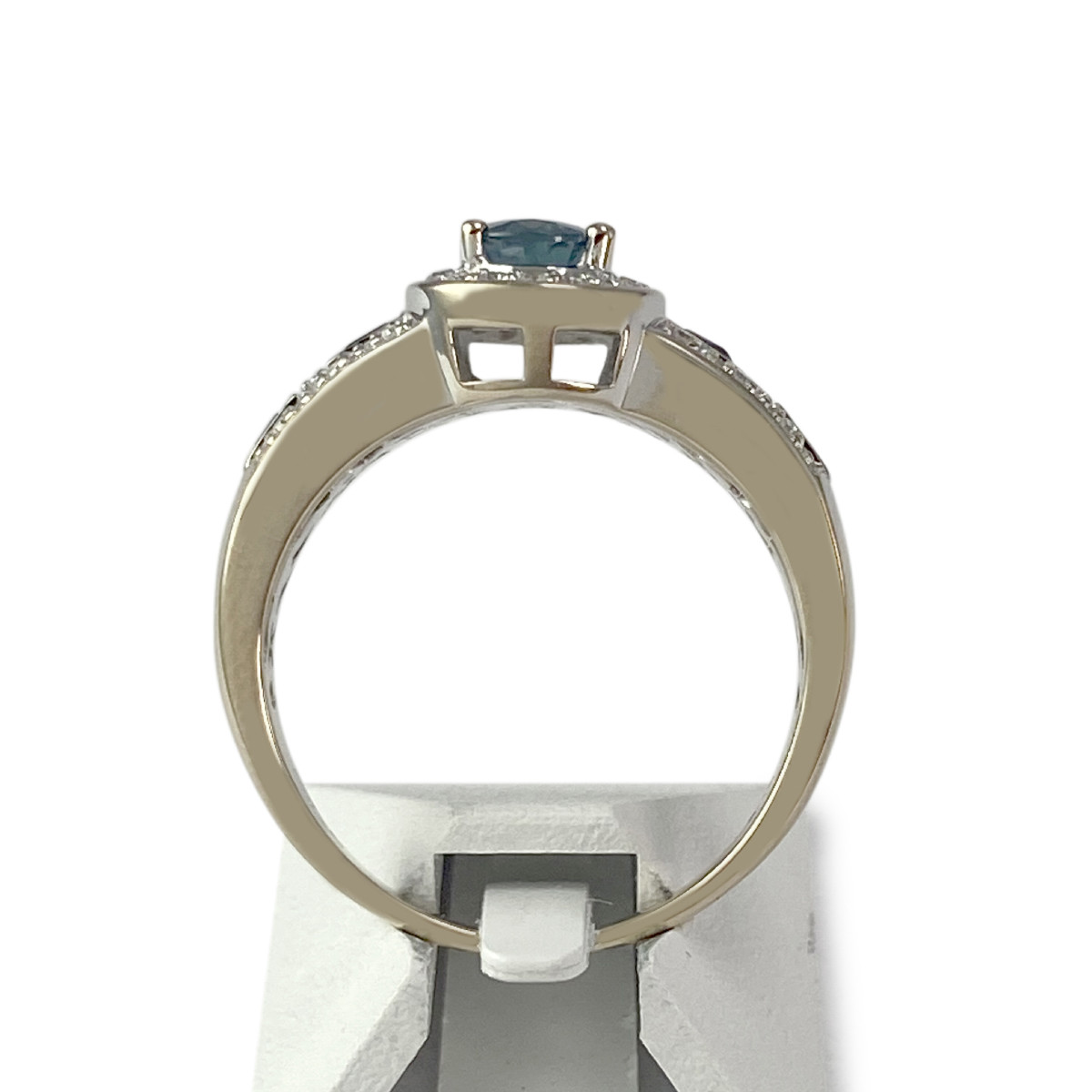 Bague d'occasion or 750 blanc saphirs et diamants