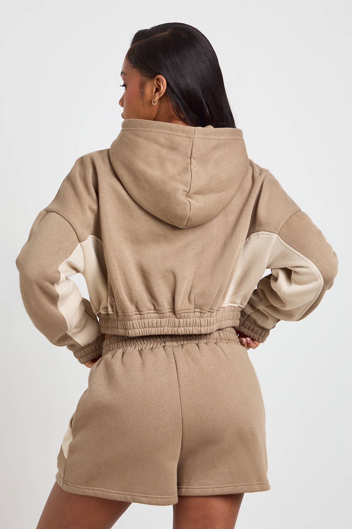 boohoo Ensemble De Survêtement Court À Casynthétiqueche Zippé Avec Panneaux Contrastés