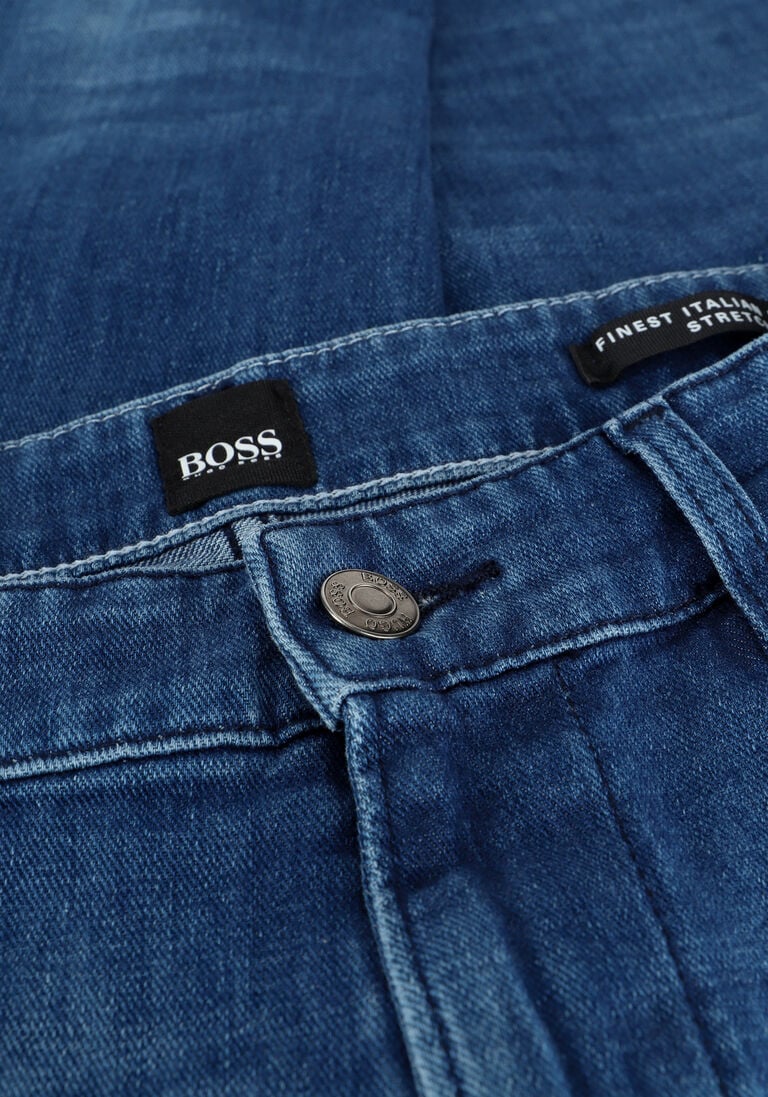 BOSS blauwe boss slim fit jeans delaware3 10215872 01