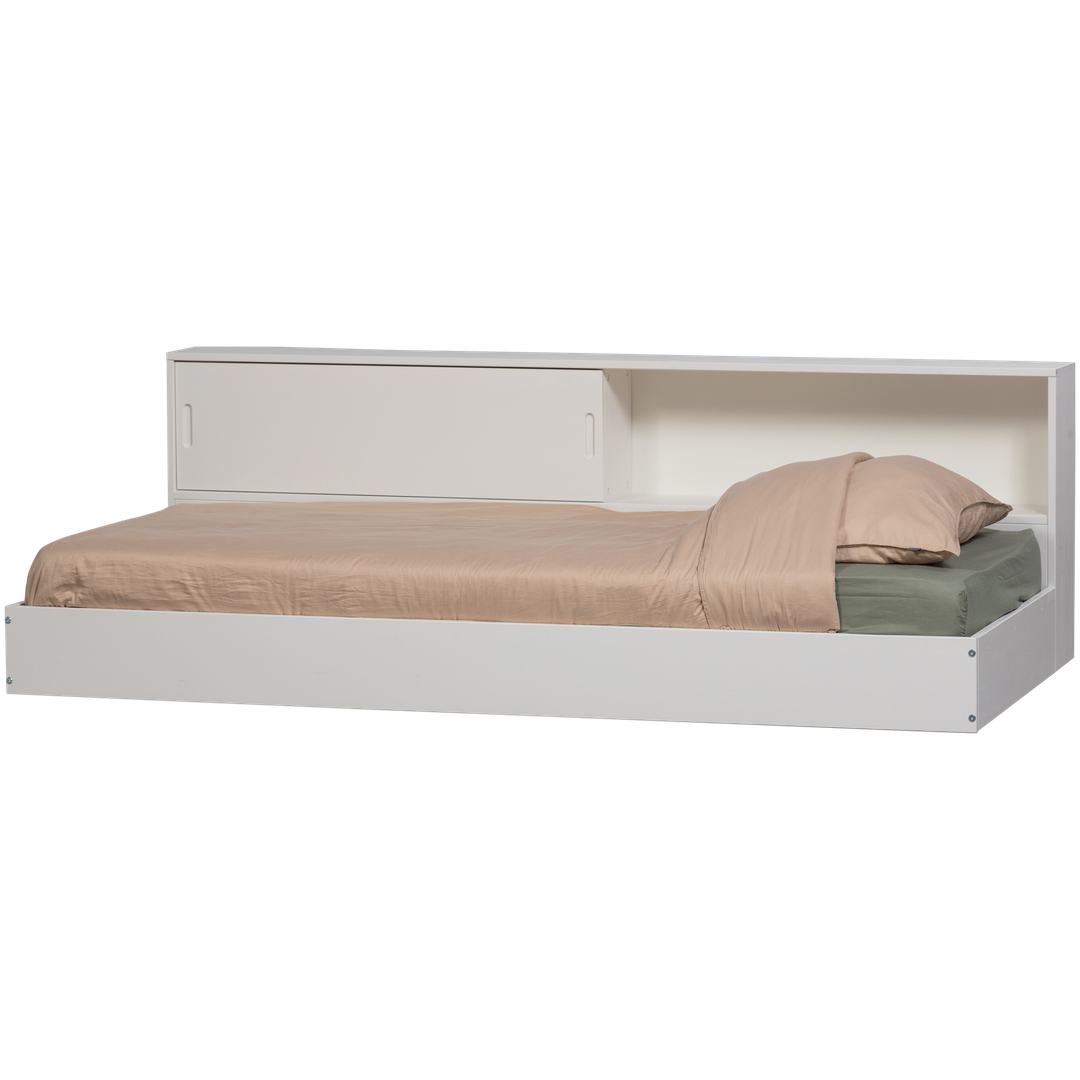 WOOOD   Carter Bed