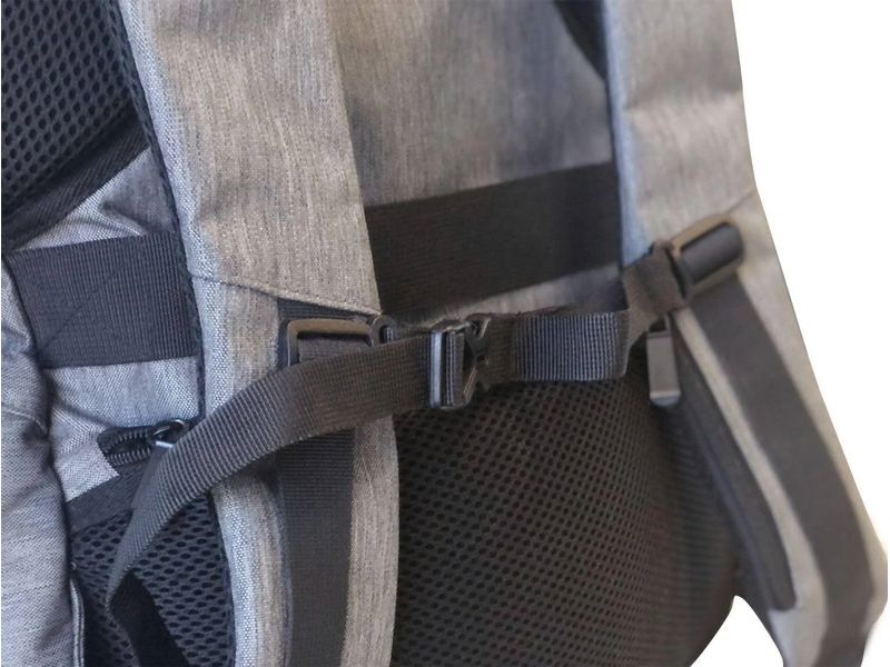 SunSlice Zenith – Solar Backpack – Schwarz 8 W Leichter und praktischer Solarrucksack mit 8W Solarpanel für schnelles Laden