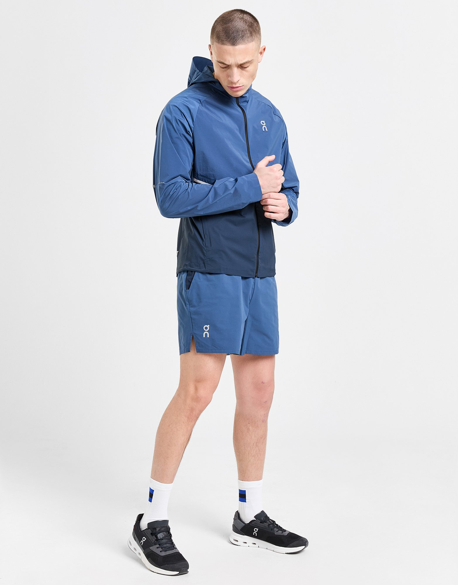 On Running Short Essential Homme
