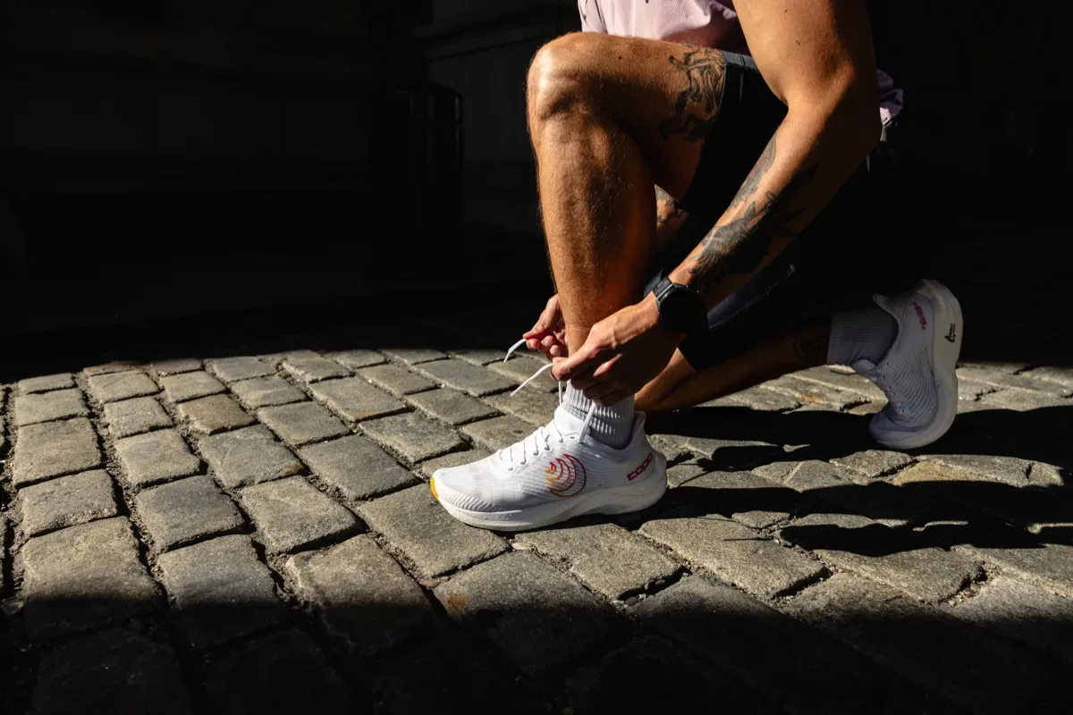 Topo Athletic Cyclone 3 M White / Sunset