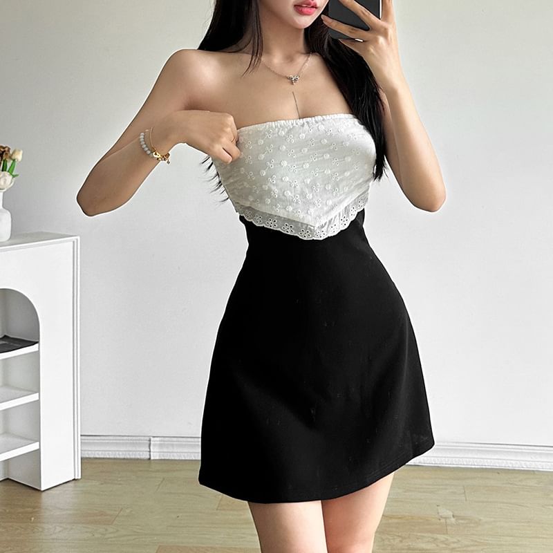 Sugarcoat - Set: Effen mini A-lijn buisjurk + Effen geborduurde crop top