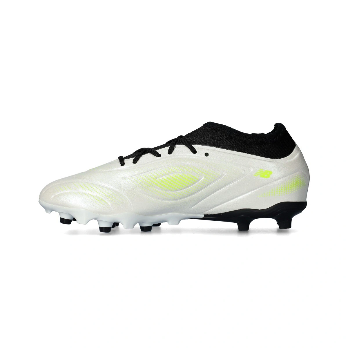 Chuteira New Balance Tekela Team Low Laced  FG V5 Criança