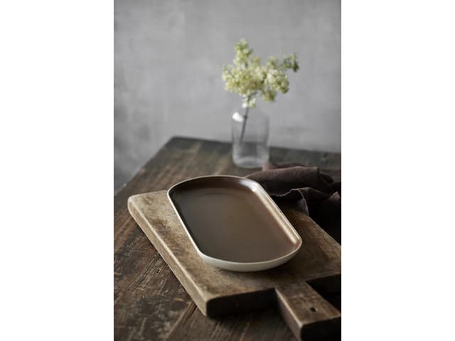 Studio Round Serveringsfad Matte white/Matte bark