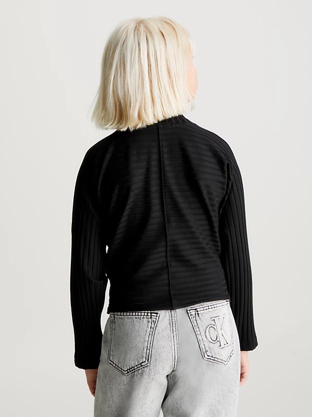 Blusa canelada ajustada com gola alta