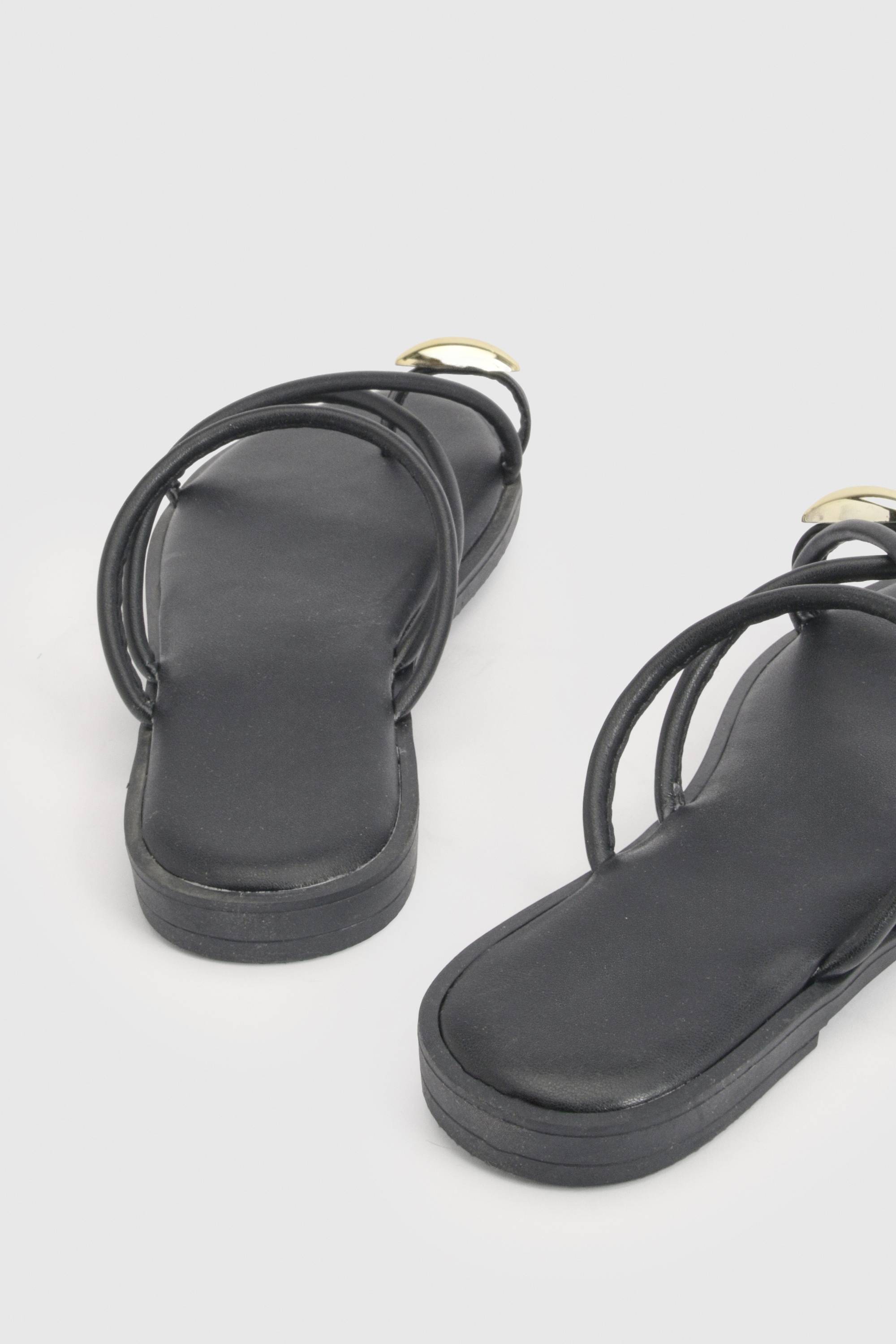boohoo Sandales À Lanières Entre-Doigts Avec Détails Métalliques