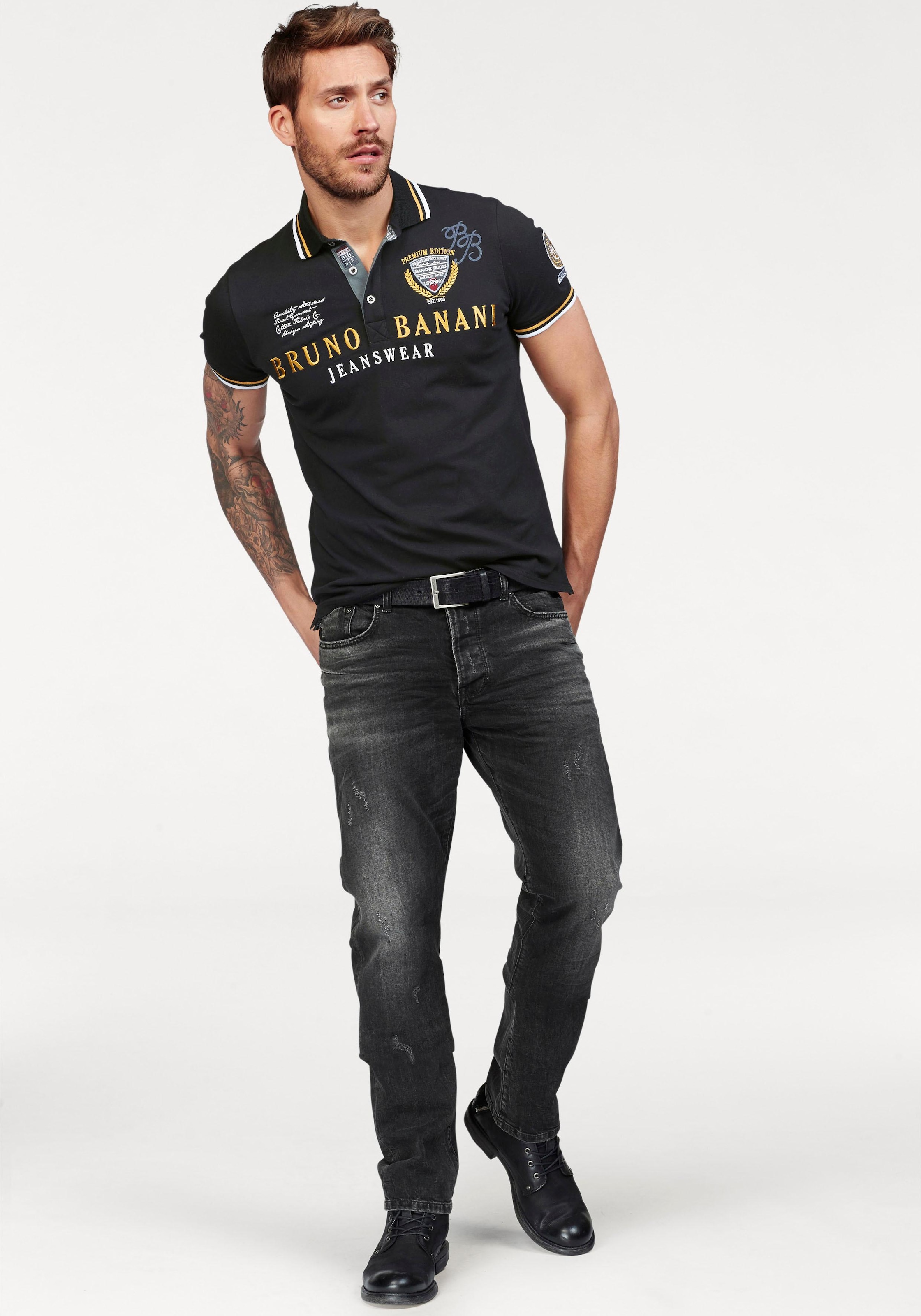 Bruno Banani Poloshirt , körpernahe Passform,  mit Stickereien und Badges,  Polokragen