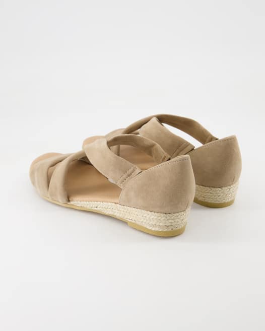 Terry Isabella Sandalen in Beige