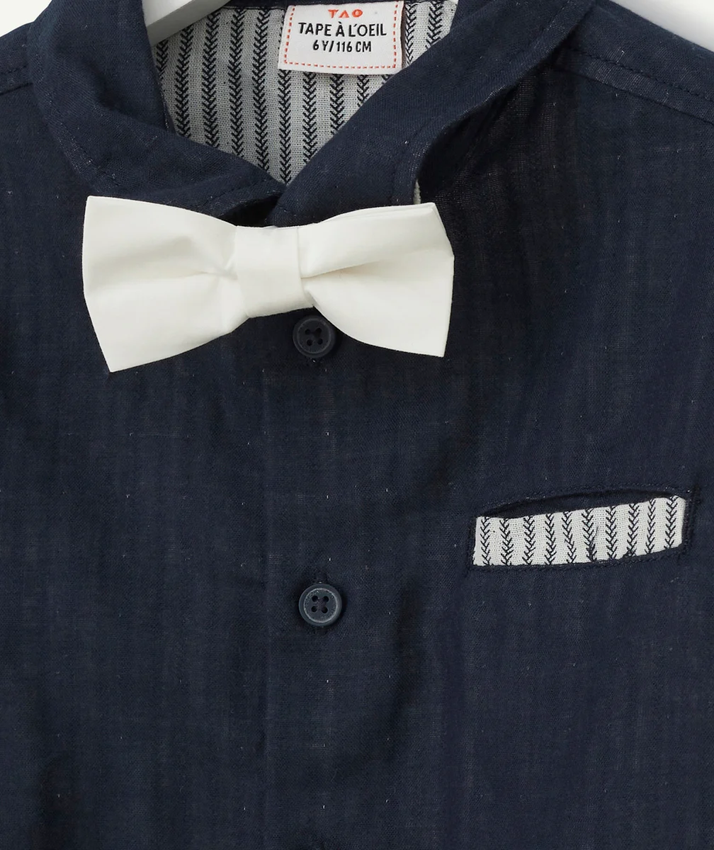 LA CHEMISE BLEU MARINE AVEC NOEUD PAPILLON