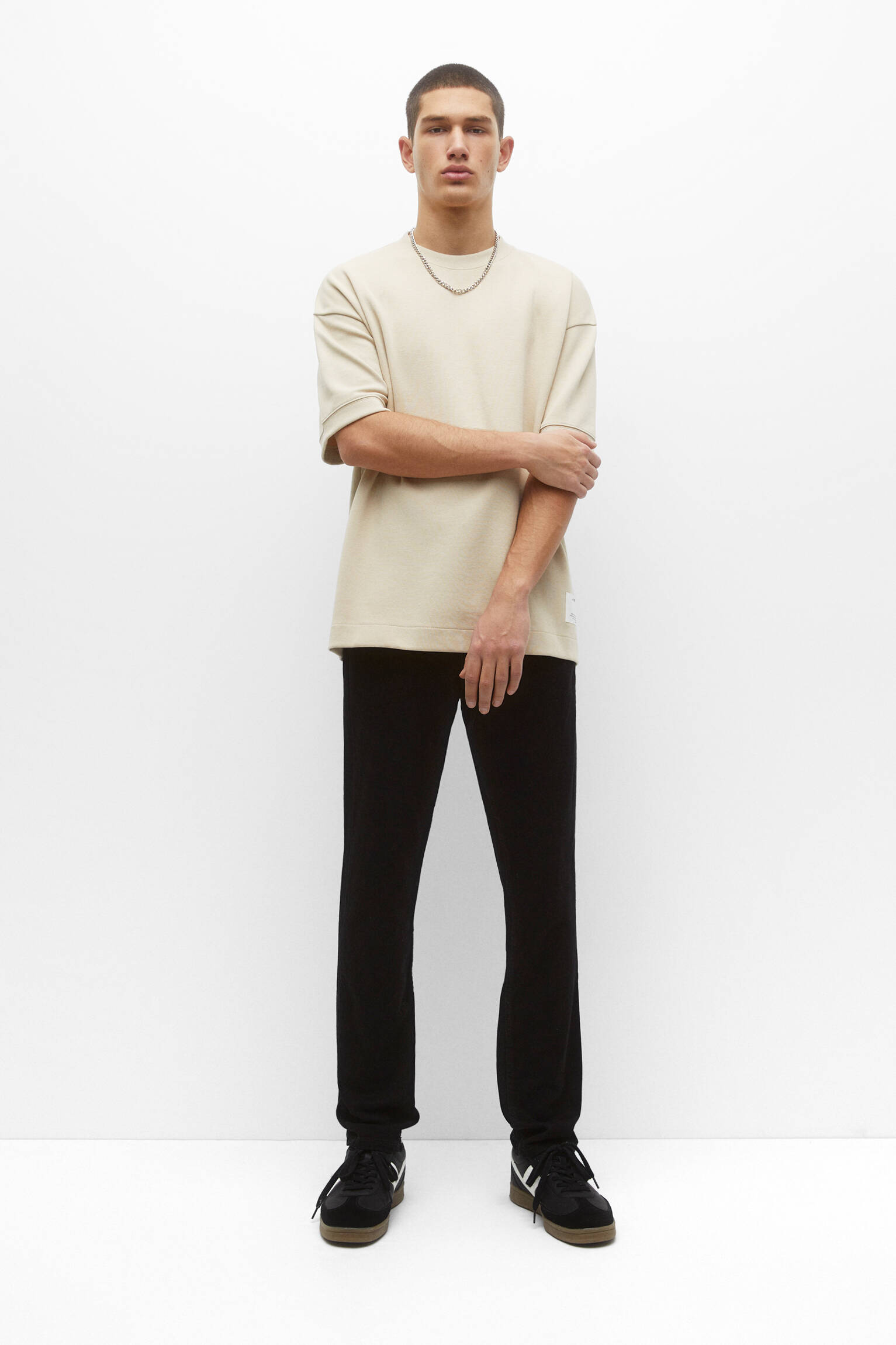 CALÇA JEANS BÁSICA RETA - PRETA