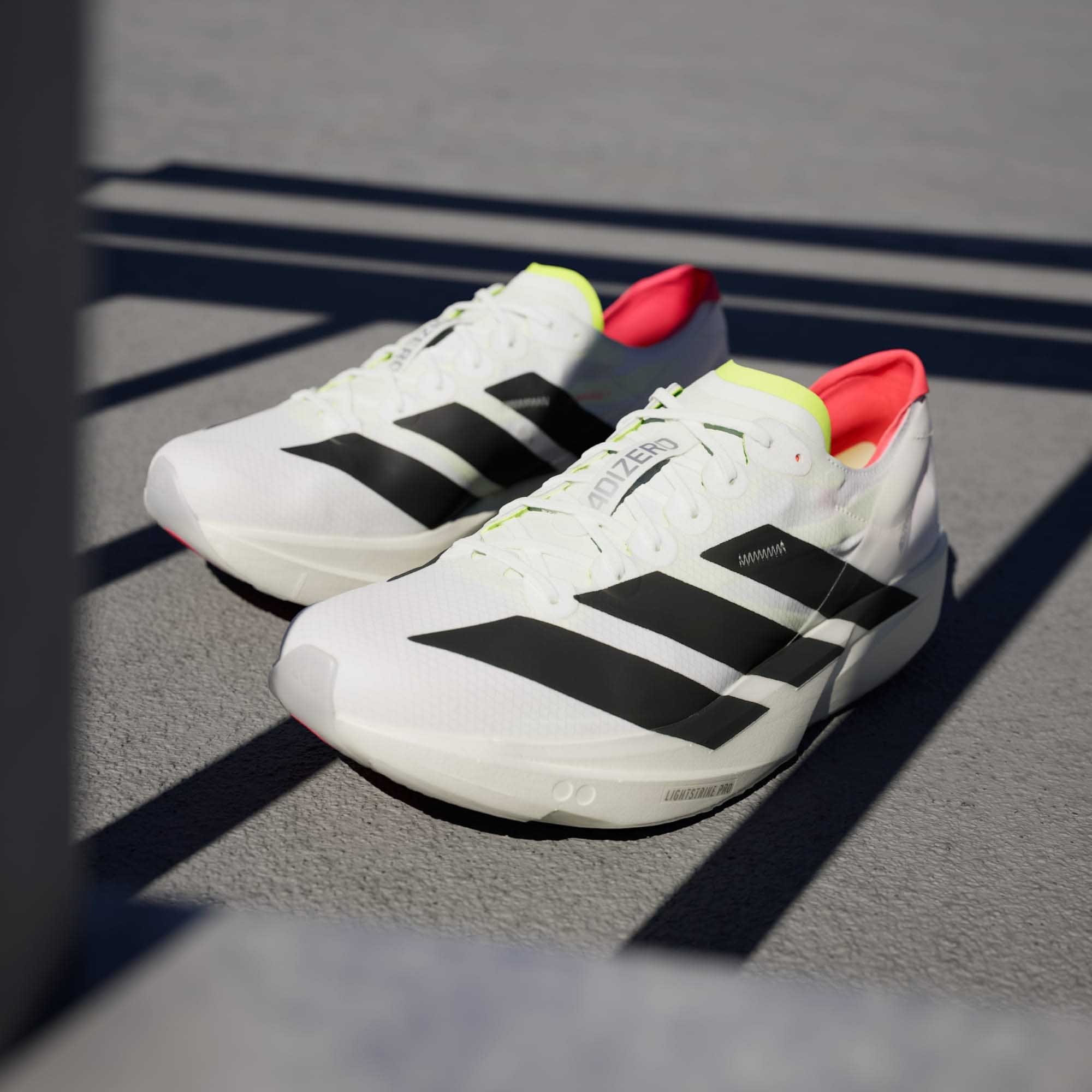 Adizero Takumi Sen 11 Herre Cloud White/Core Black/Lucid Red