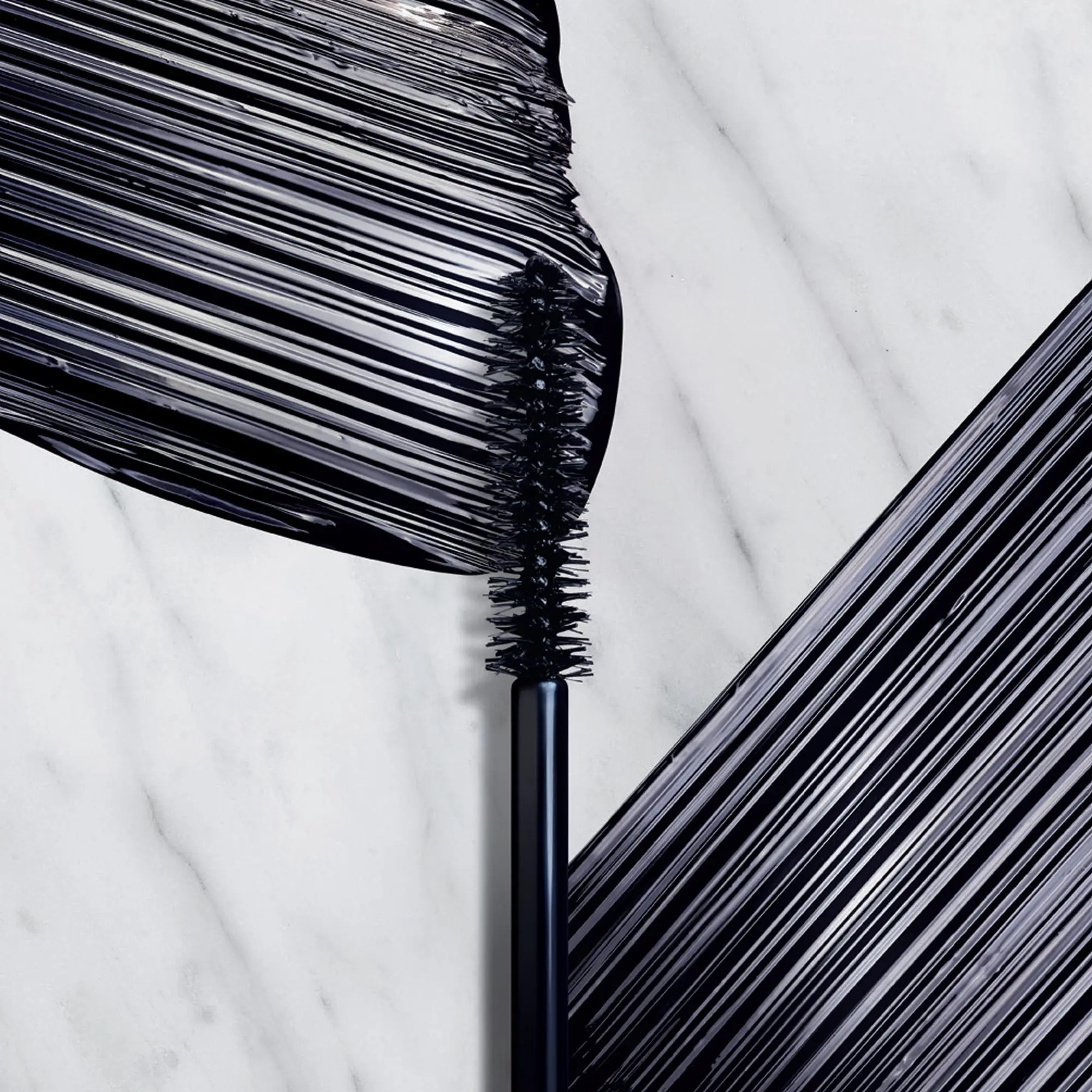 Yves Saint Laurent - VOLUME EFFET FAUX CILS RADICAL Mascara Noir Intense- Mascaras