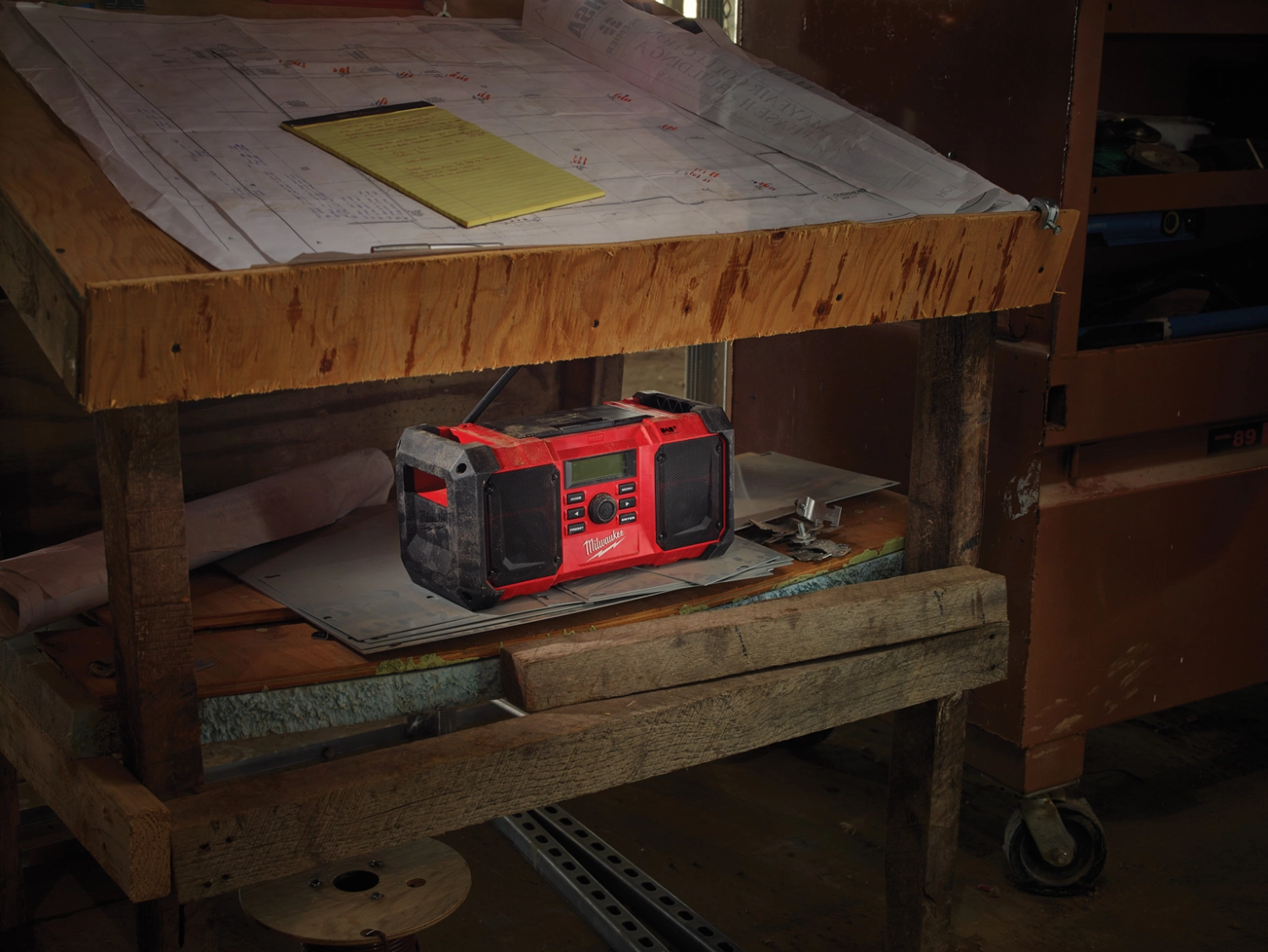 Milwaukee M18 JSR DAB -0 18V Li-Ion Accu bouwradio body - DAB  - werkt op netstroom & accu