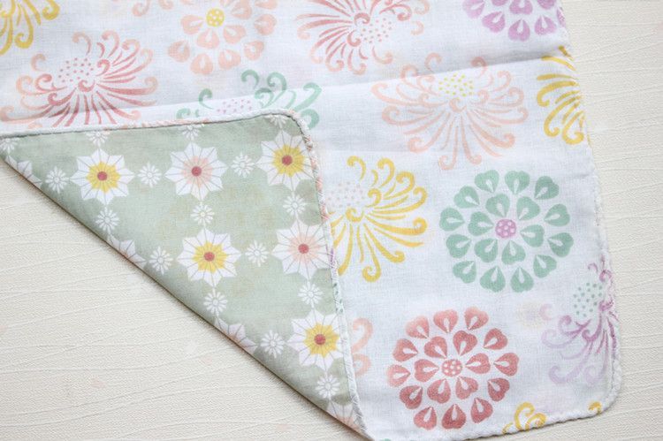 Rabenda - Zakdoek met bloemenprint