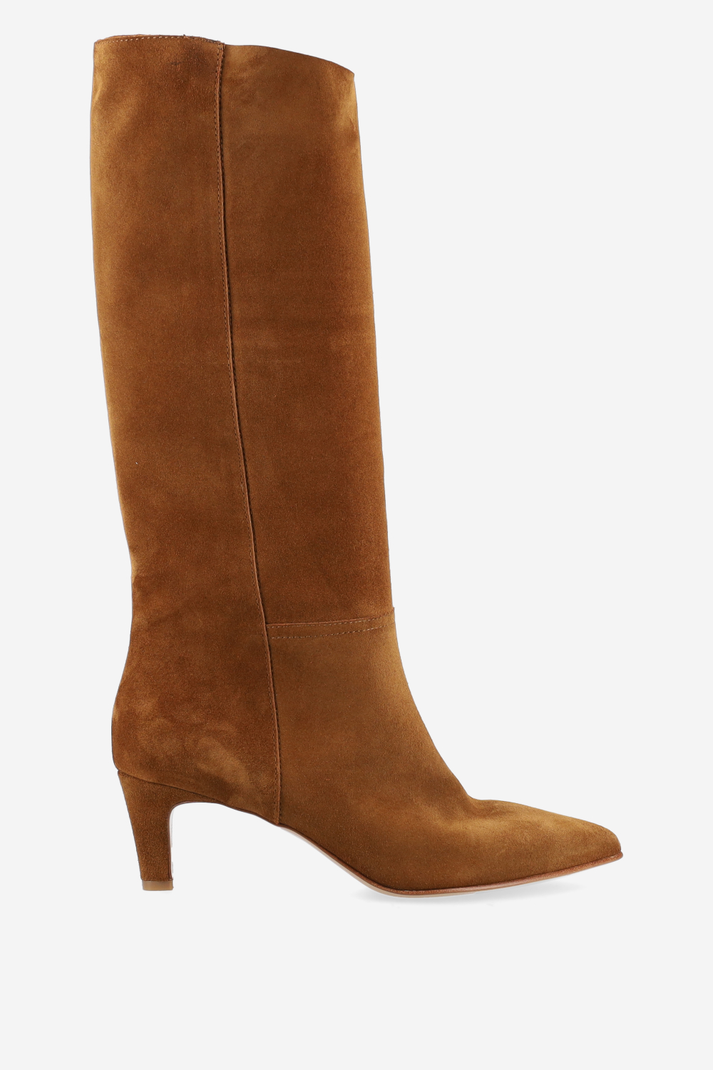 Pointed-toe suede boots