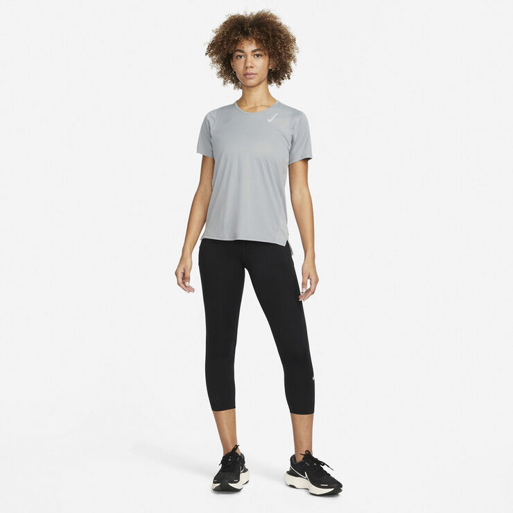 Nike Dri Fit Race Lobe T Shirt Grå