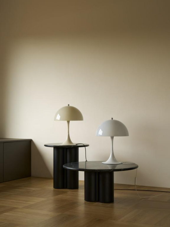 Louis Poulsen Panthella tafellamp V2 Ø32 Opal Beige