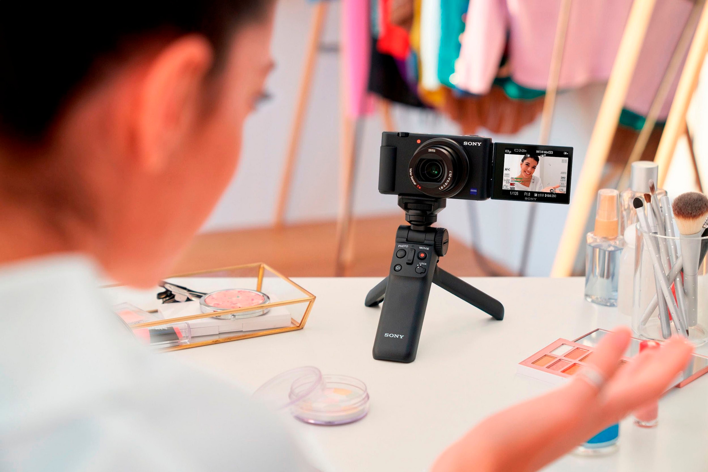 Sony Kompaktkamera »ZV-1« vielseitigen 24-70-mm , 20,1 , 2,7 fach fach x opt. Zoom , Bluetooth