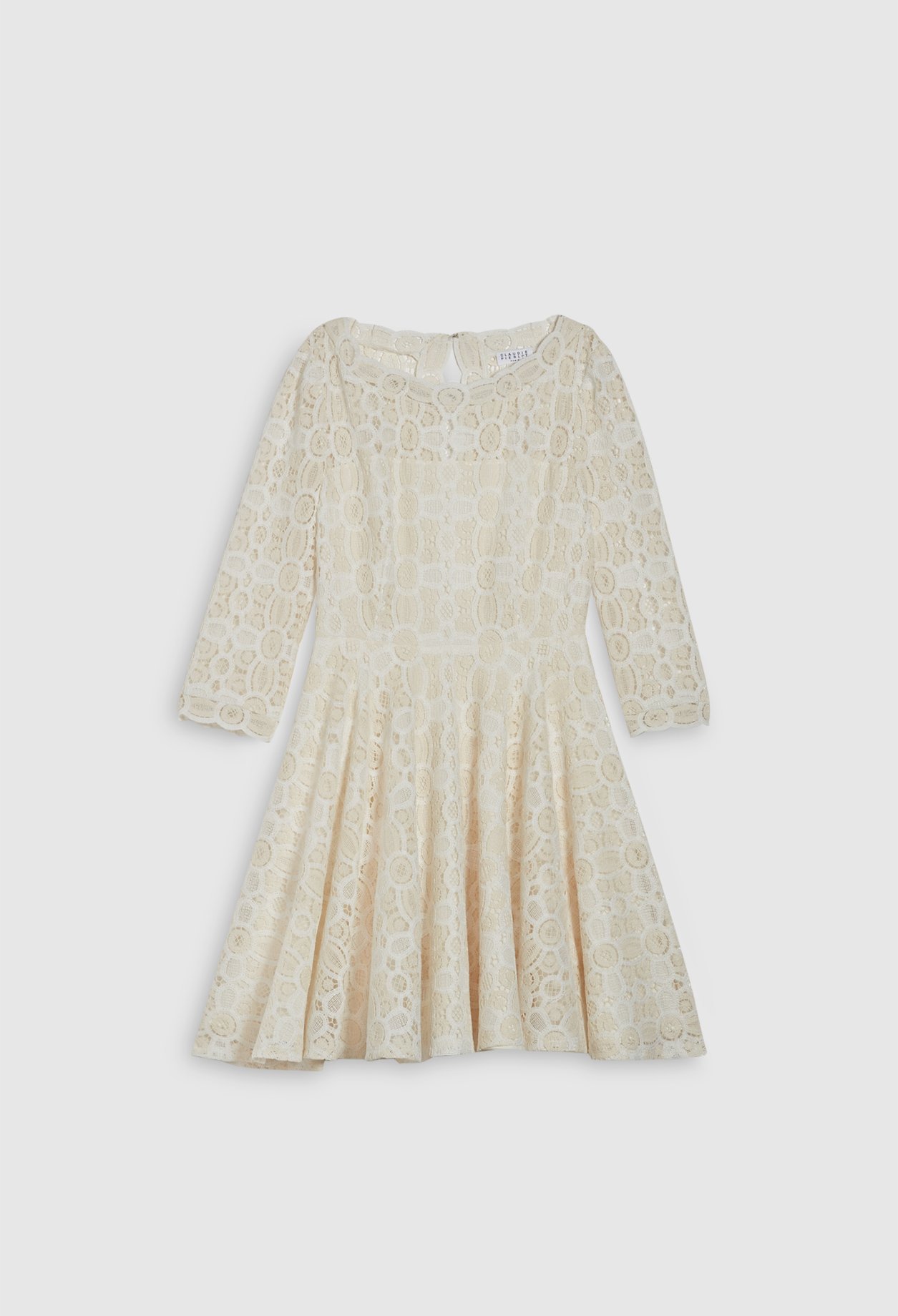 Robe en dentelle